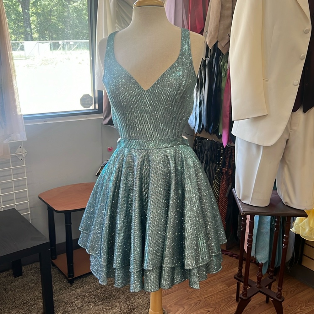 Envious Couture, Size 8, Sky Blue Short Homecoming, Cocktail, Formal Dress